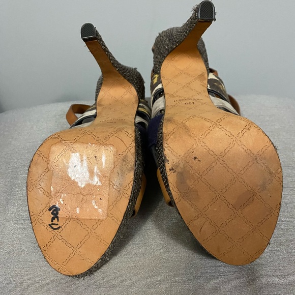 L. A. M. B.  Eben Raffia Strappy Platform Heels - Picture 6 of 7